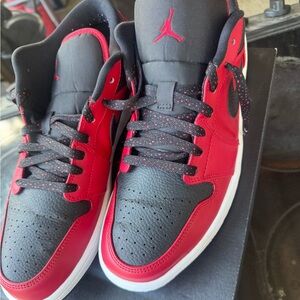 Nike air Jordan 1 low bred